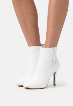 Anna Field Bottines - White