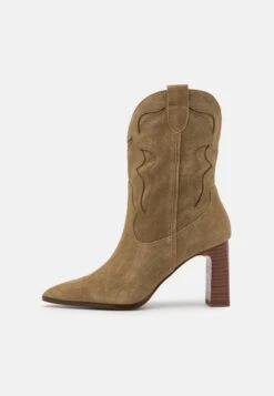 Anna Field -Anna Field c38591f49a884f29a5c2f231c6bdcb8c