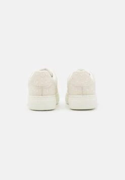 Baskets Basses - Off-White 9 Baskets Basses - Off-White -Anna Field d3b67d0bf0f5472984c10fecfec1cafd